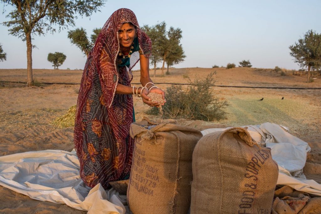 Women in India with sustainable guar, part of SGI